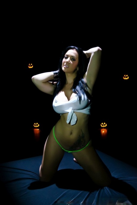 curvy breeding beautiful naked galleries