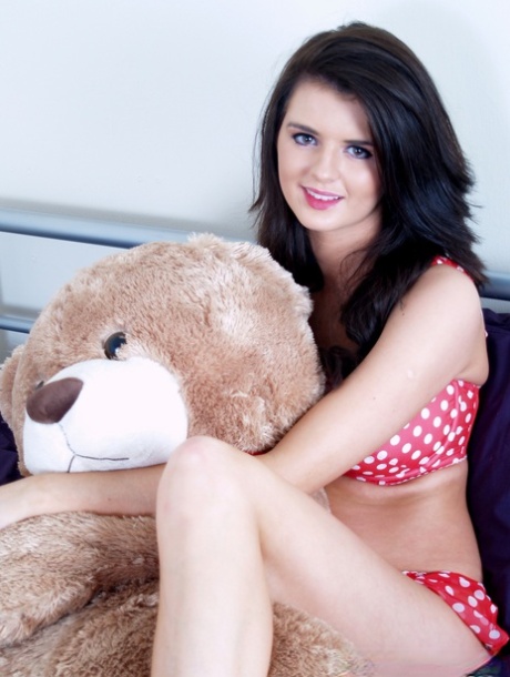 dark haired bbw free naked picture