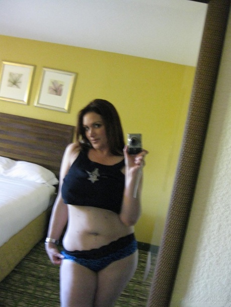 big booty yellow bone camgirls hot nude pics