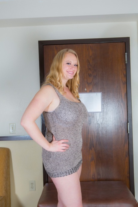 rabbit vibrator vs slutty bbw pussy adult picture