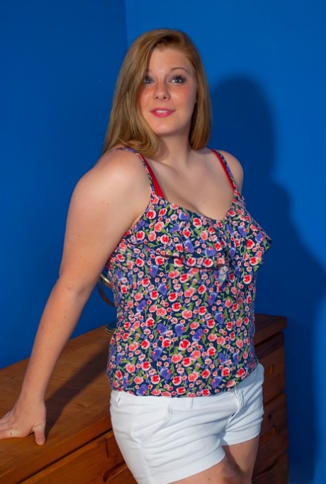 curvy milf latina pussydrilled in missionary art naked photos