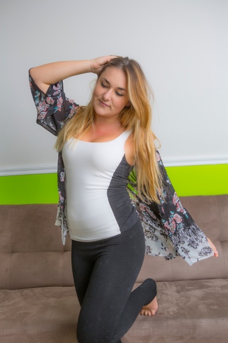 thicc curvy women free naked images