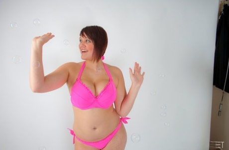 thick nippled prego free pics