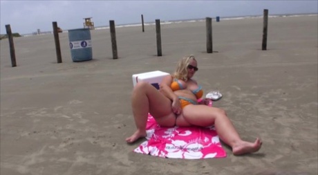 bbw granny shower naked gallery