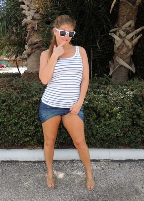 ebony chubby fingering pp adult pics