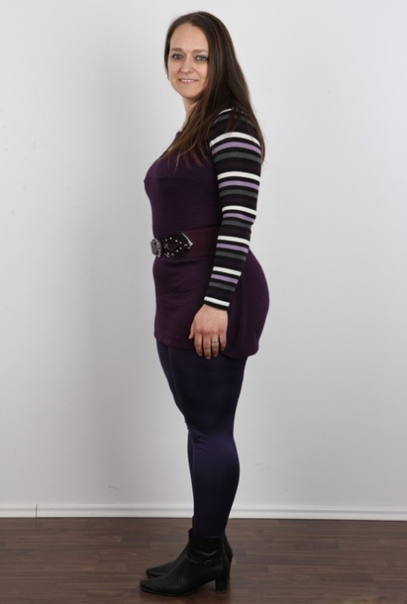 thick hourglass body hot naked gallery