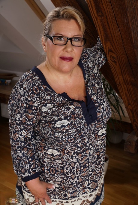 hairy bbw fatsitting on skinny masseur pornos pics