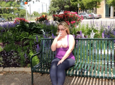 spex bbw pussytoying in solo action free nude gallery