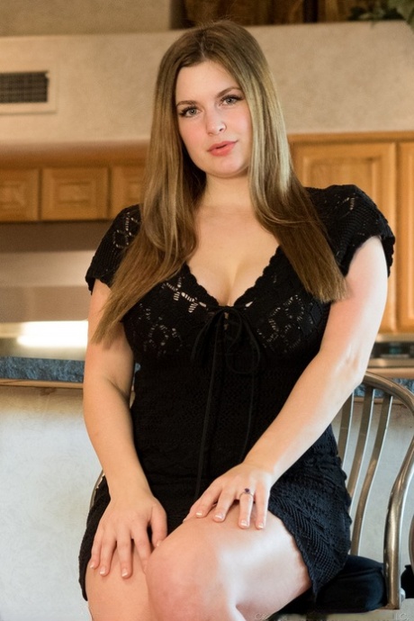 biting my huge fat tits michelle bird perfect gallery