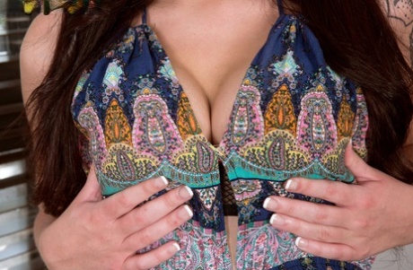 curvy romanian porno picture