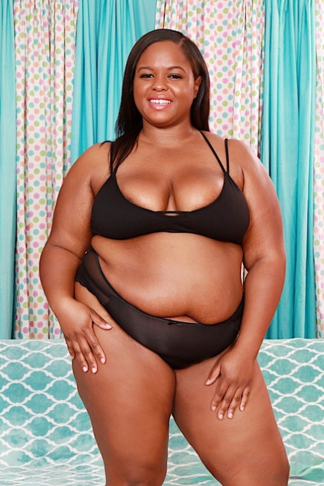 curvy bbl sexy nude picture