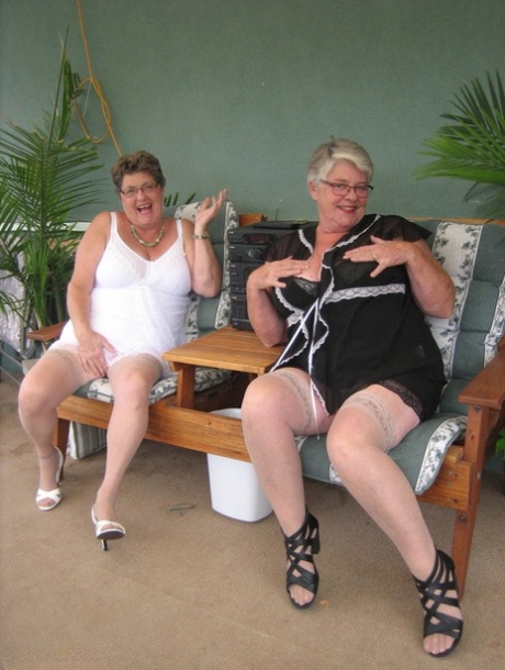 bbw means big teenage dicks beautiful nude photo