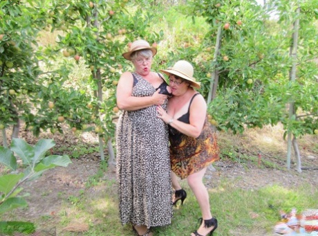 mature plump horny 02 hot sexy photos