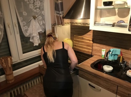 sexy curvy lesbian beautiful image