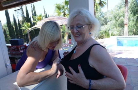 bbw grappling sex galleries