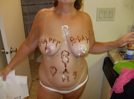 fat old sexy women masturbating hot nude pic