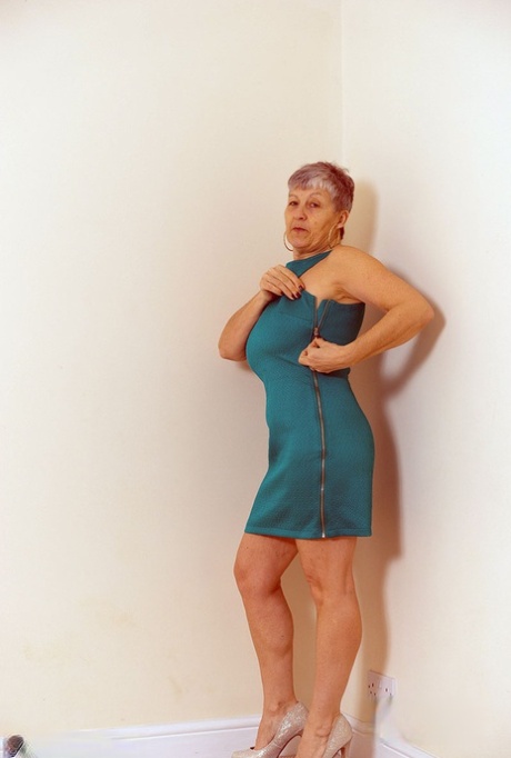 bursty ebony taboo chubbies nude image