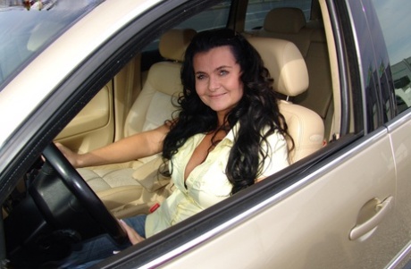 curvy milf dp naked galleries