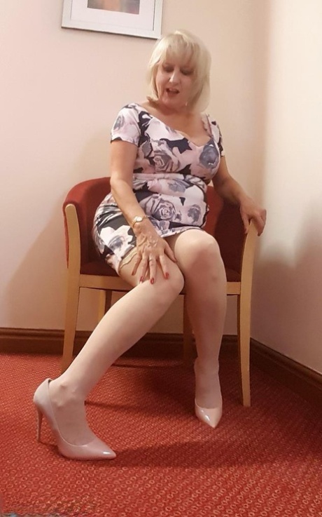 big thick mom exclusive photos