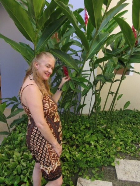 tall bbw lesbian pornos photos