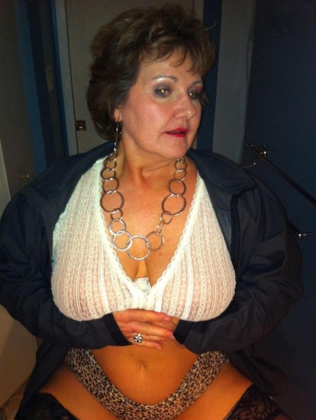 bbw loses bet art nude archive