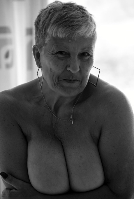 fat lesbians free online porn art nude picture