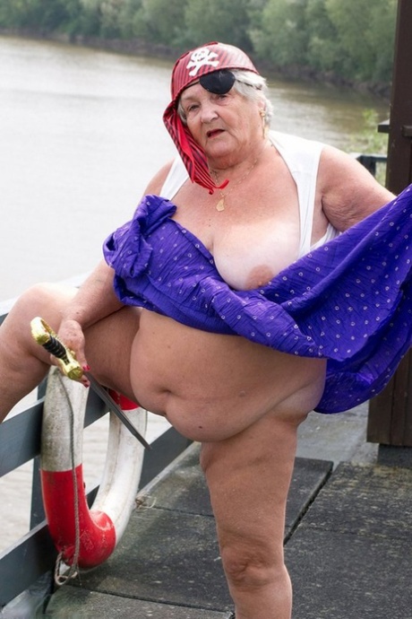 sexy black chubby women free naked picture