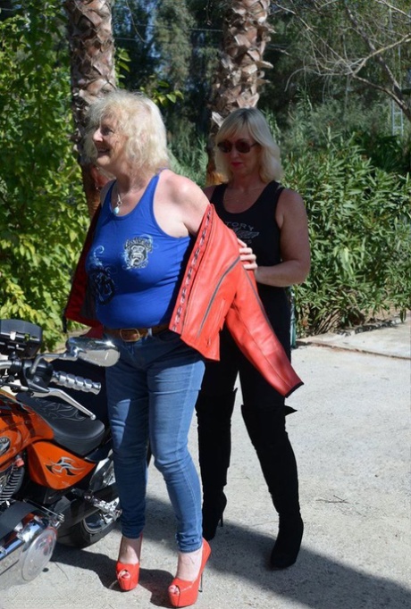 fucking a fat granny pornographic image