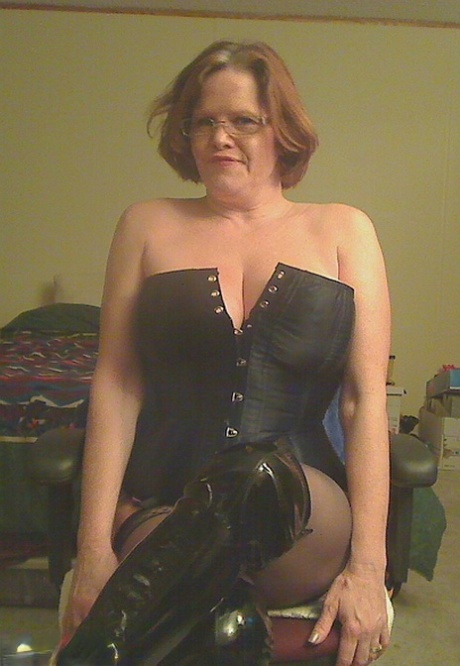 bbw garage sale adult pic