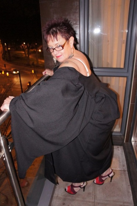 thick ebony poop exclusive pictures