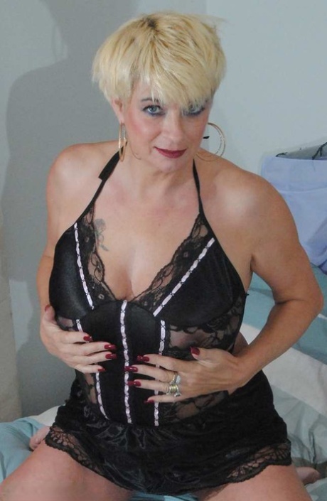 dark beauty and her huge ass perfect archive