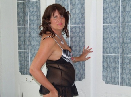 bbw playing with her body pretty pic