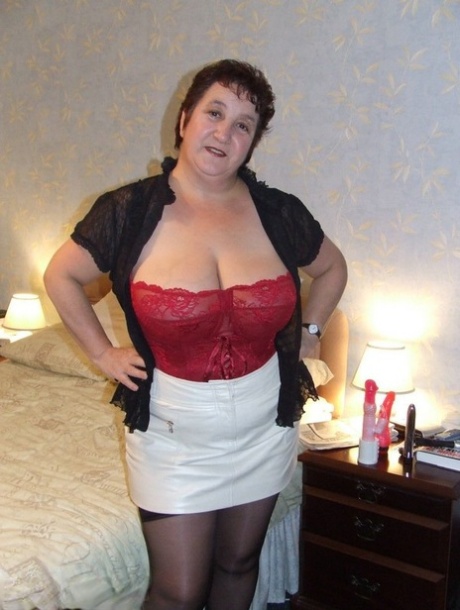 huge tits bbw toying herself so tease on cam art porn gallery