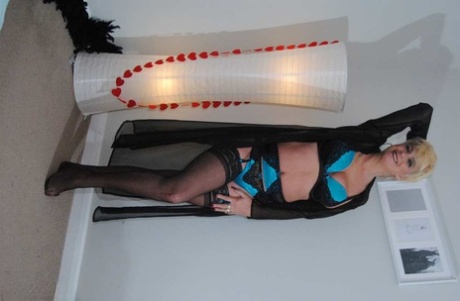 thick latina milf homemade hd pictures