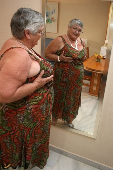 sexy fat girl cosplay bent porn picture