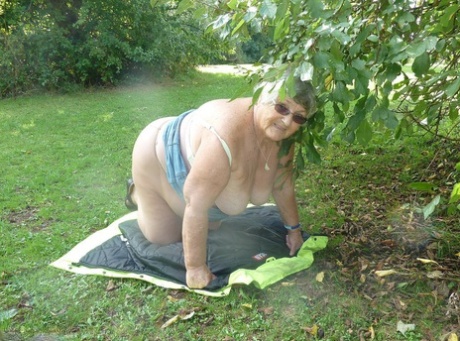 chubby german milf creampied on real homemade pornos photos