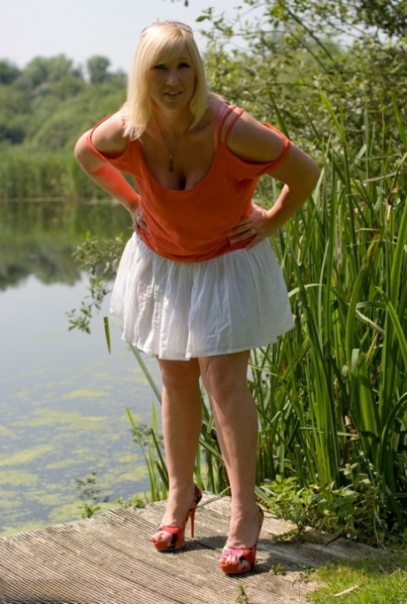 fat jiggle nude images