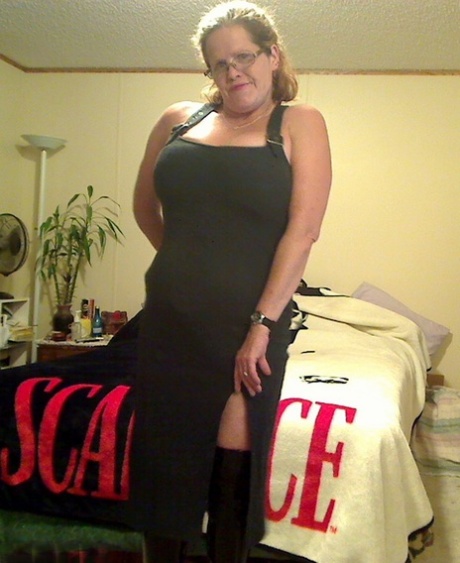 curvy legal age teenager knows how to suck rods hot sex galleries