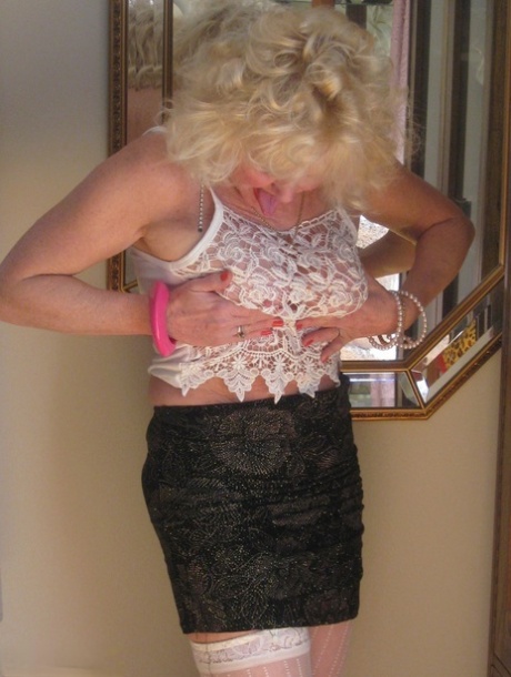 bbw fucks tiny penis art nude galleries
