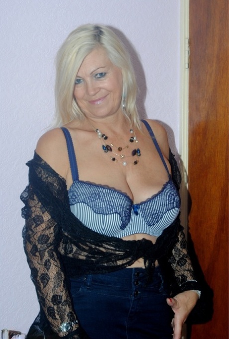 thin curvy girl pornos images