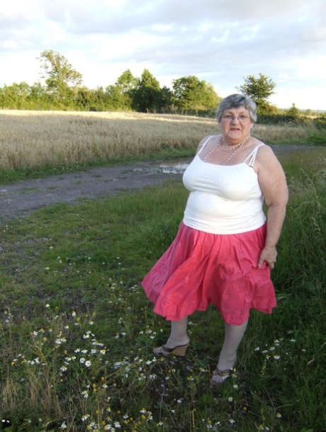 thick labia sexy naked pictures