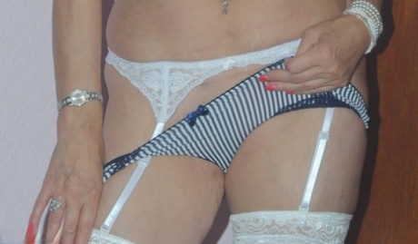 curvy farm girl art porn pic