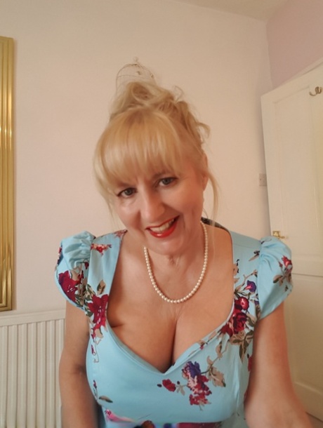 blonde bbw nude beach top pictures