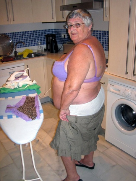 fat girlfriend fucked inside a bathroom beautiful naked image