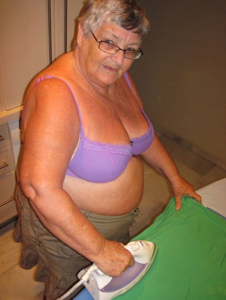 big booty mom twerking free sex photo