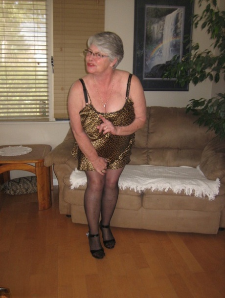 fat chubby beauty cumsprayed in mouth top galleries