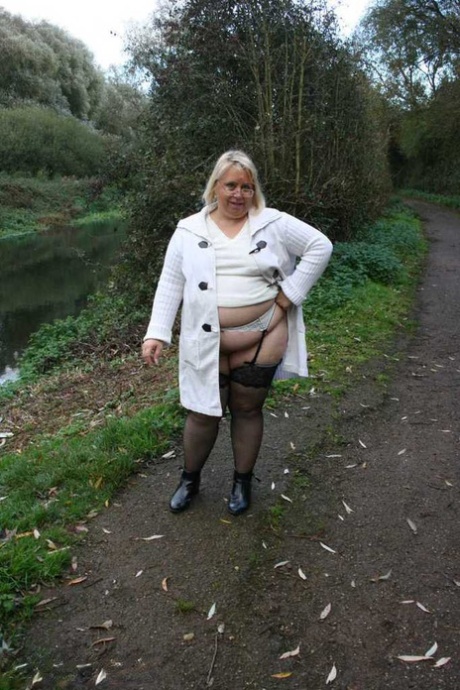 bbw with glasses art naked image