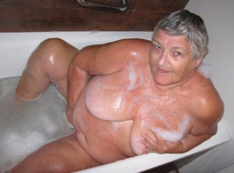 mexsecan bbw hiry old granny hot naked pic