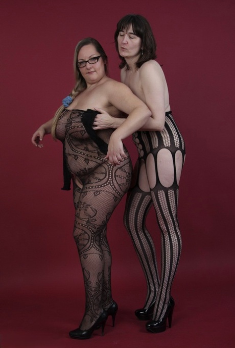 long legs big ass shaved pussy art nude photo