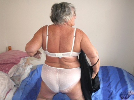 bbw latina white guy art naked pics